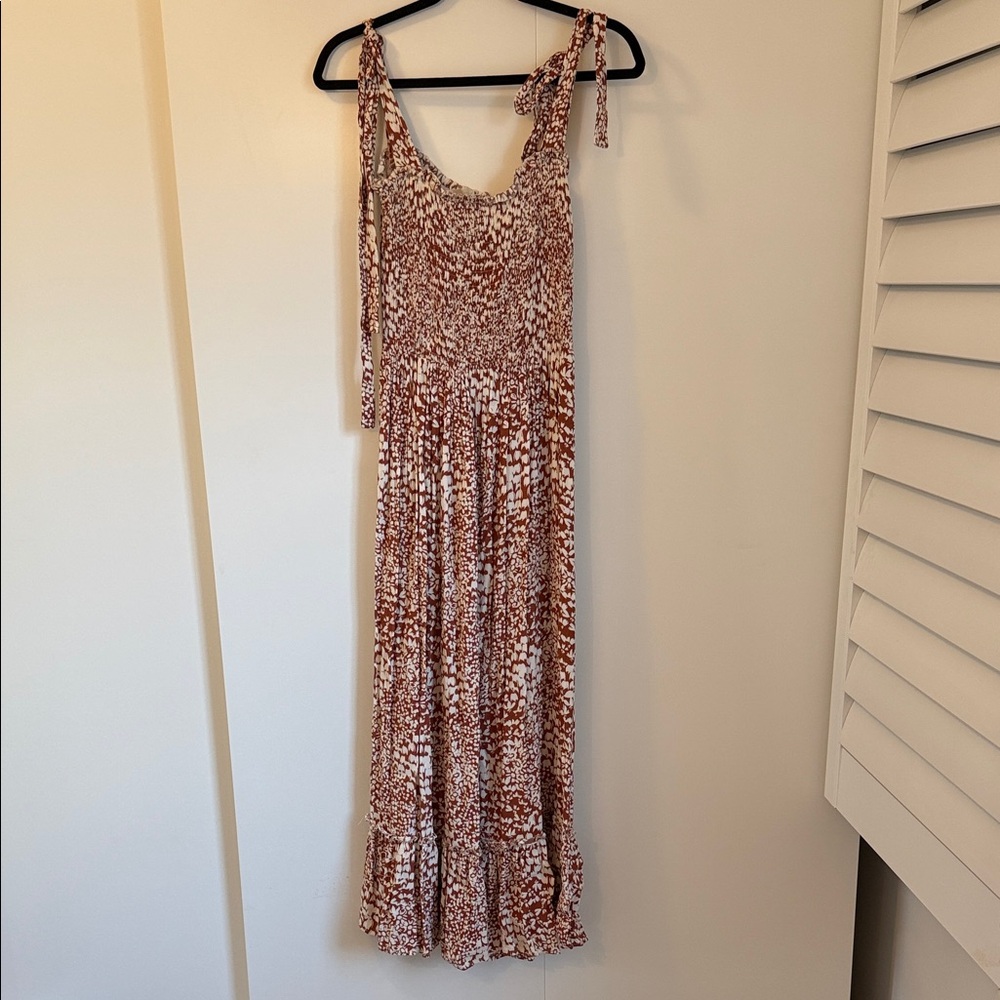 Elegant Brown and White Women's Dress
